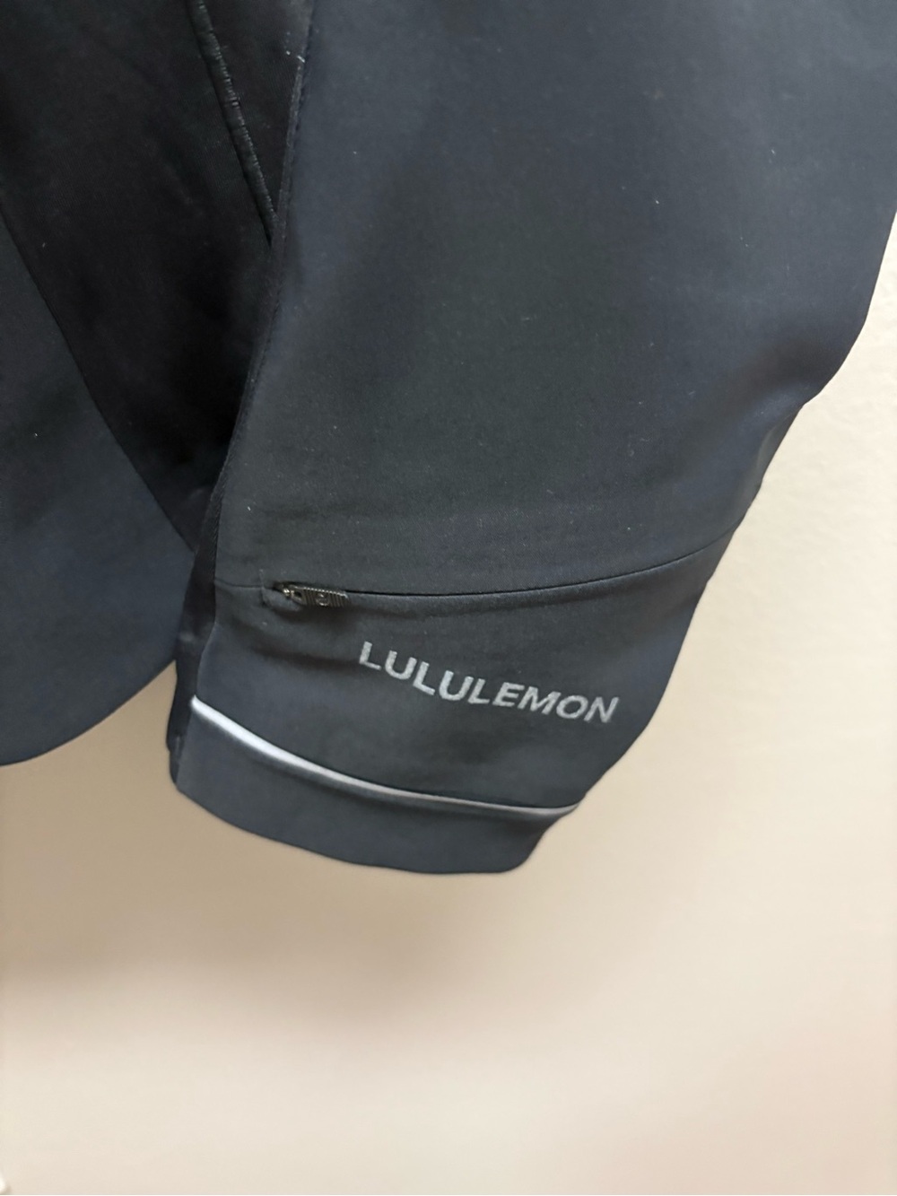 lululemon athletica Black Utility Jacket with Hood - Picture 6 of 6
